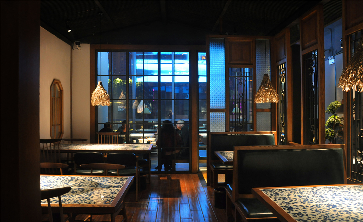 江南风光，尽揽眼下︱西宁绿茶餐厅设计