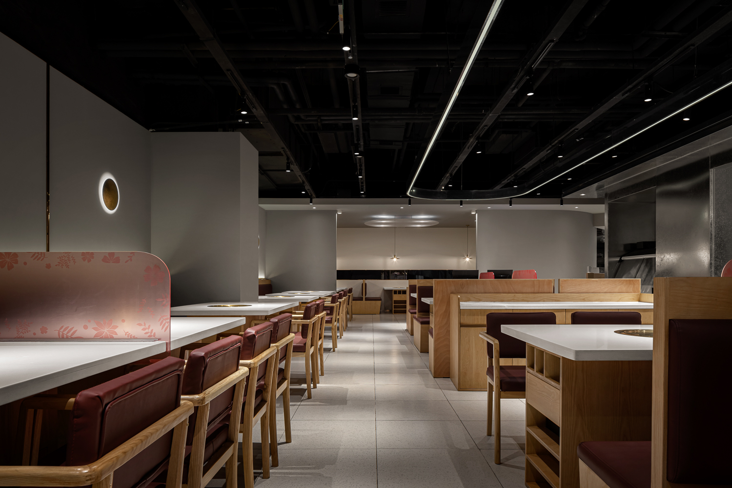 简约风烤肉餐厅升级设计，韩时烤肉，540㎡浅色调空间
