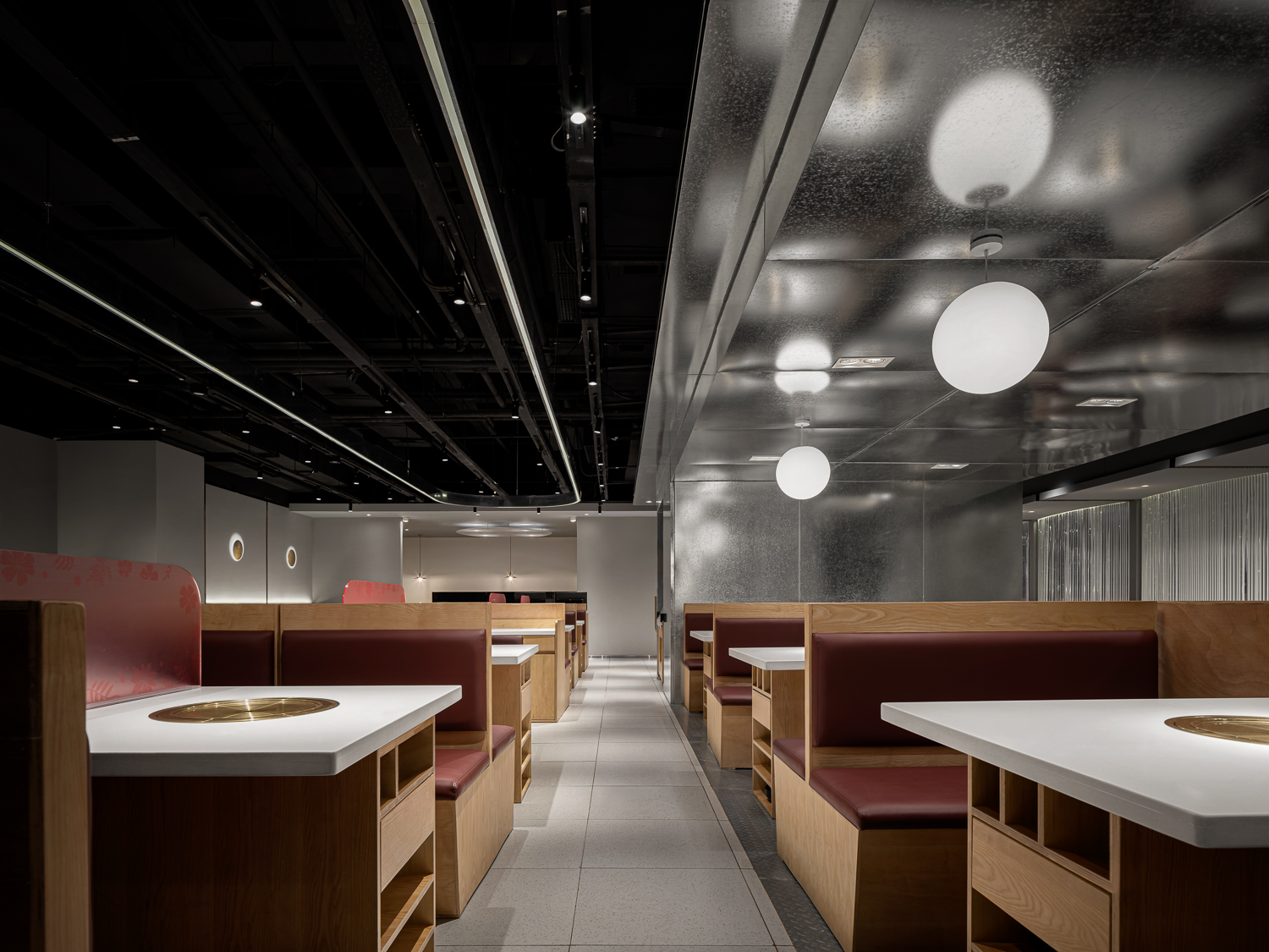 简约风烤肉餐厅升级设计，韩时烤肉，540㎡浅色调空间